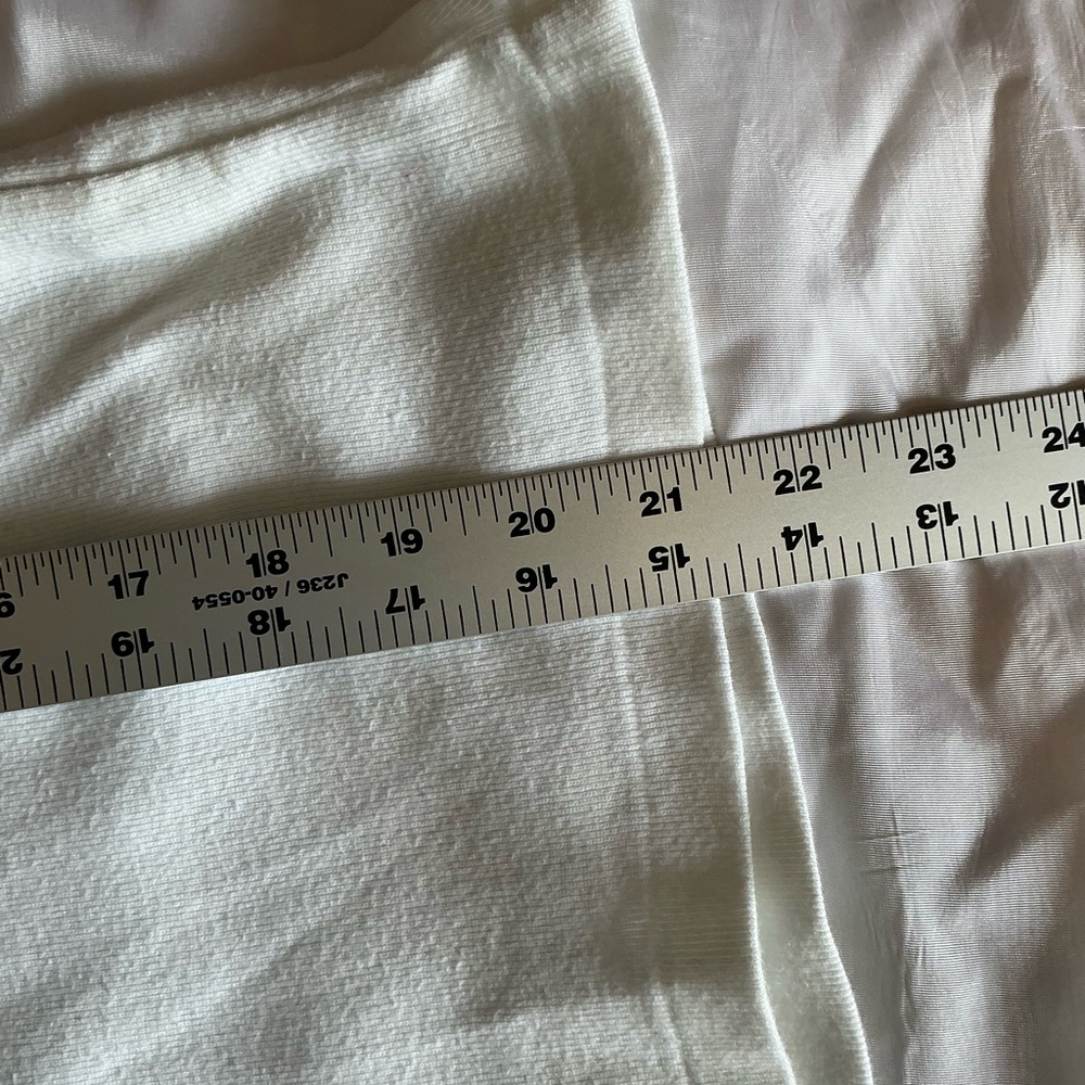 Ralph Lauren Cream V-Neck Tee with Blue Logo - Picture 8 of 8